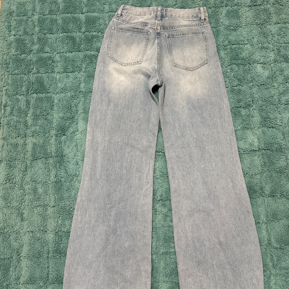 High Rise wide leg jeans - Picture 2 of 3